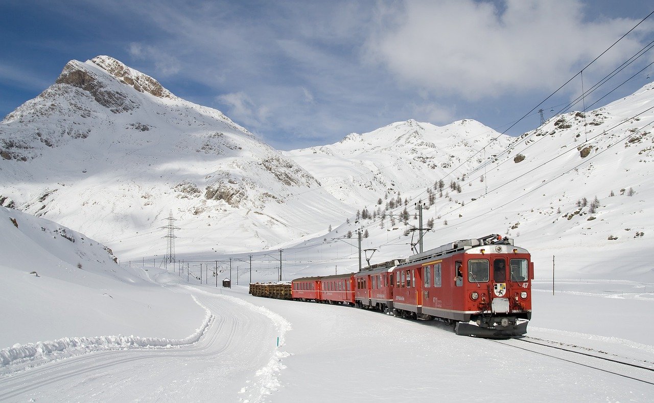train-62849_1280