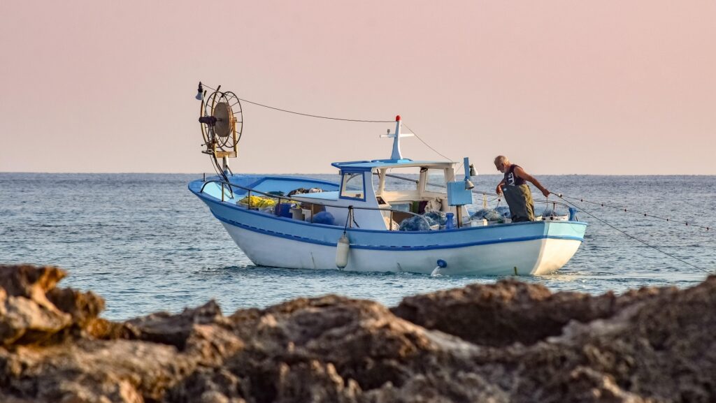 dimitrisvetsikas1969-fishing-boat-5736839_1920